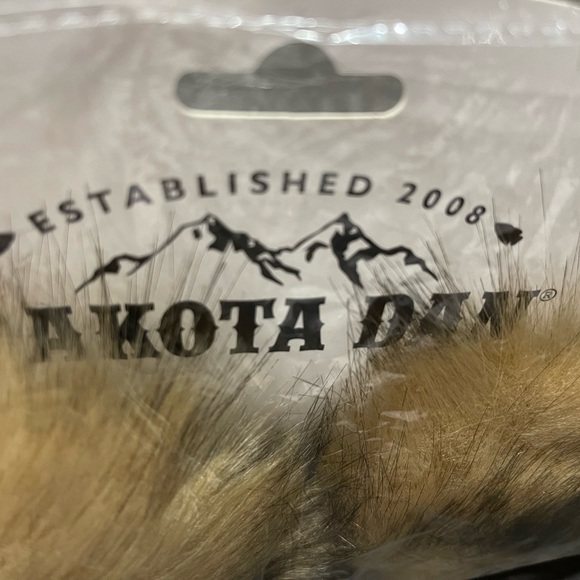 FAUX FUR HEADWRAP/HEADBAND W/ SWEATBAND. NWT DAKOTA DAN. Brown/Tan. Fit stretch - Picture 6 of 8